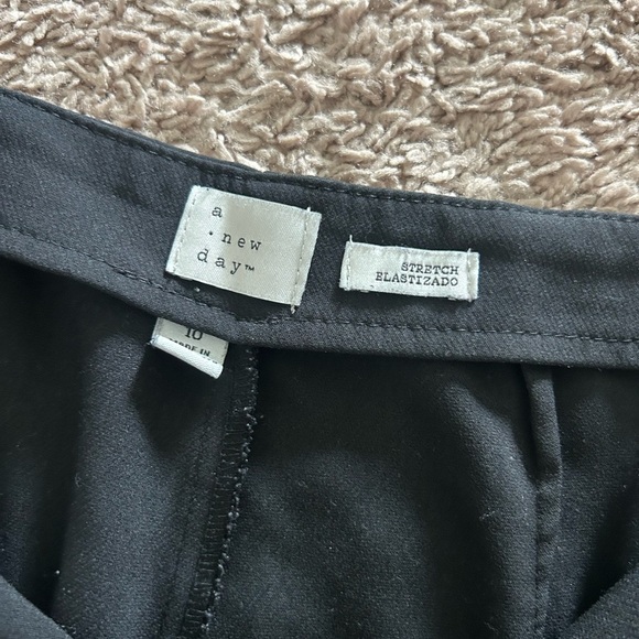 A New Day Black Tailored Shorts size 10 - Picture 3 of 4